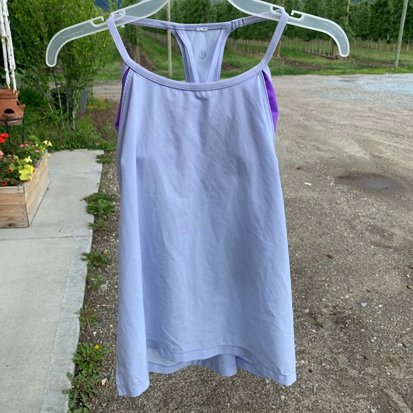 •Donated to Fire Evacuees• Super cute lululemon tank Sz 2 - Picture 6 of 13